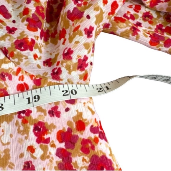J. CREW Long Sleeve Floral Mini Dress w/Ruffle
Bottom, Keyhole Tie Neck, Size S. - Picture 7 of 8